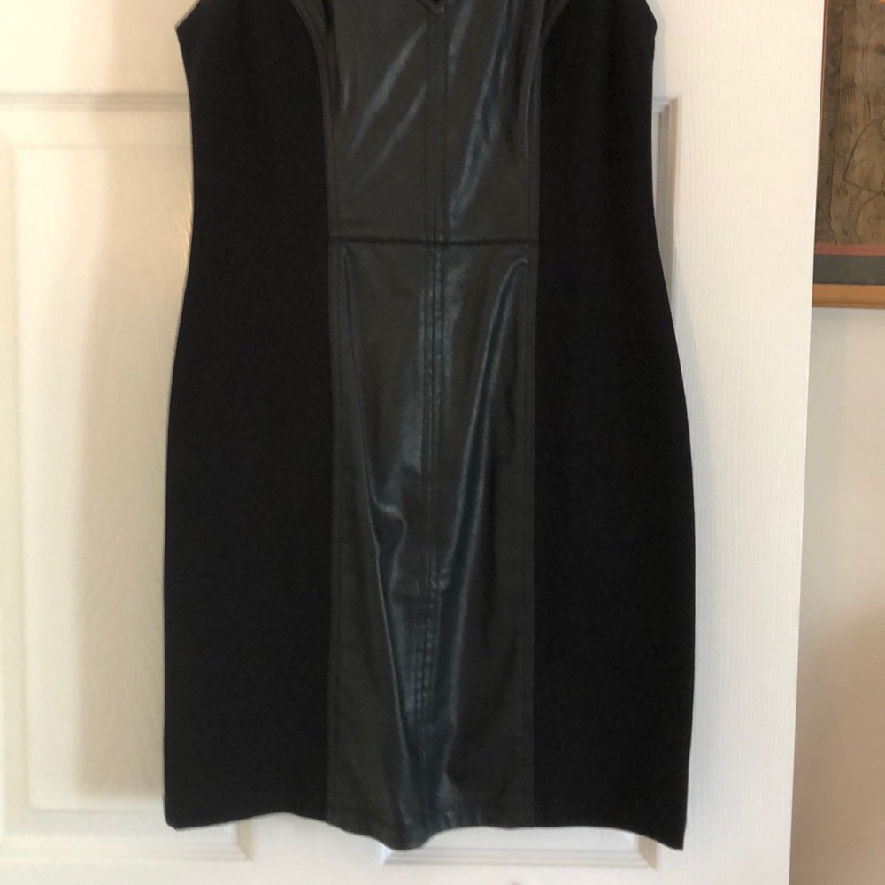 Dress - Picture 2 of 4